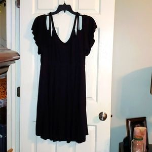 Torrid size 2 Sexy crisscross strap, butterfly cold shoulder sleeve midi dress.